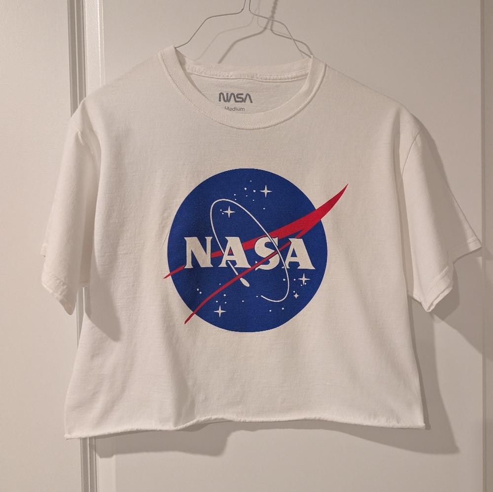 NASA "I Need My Space" White Graphic Crop Top T-Shirt Size Medium - Picture 2 of 7